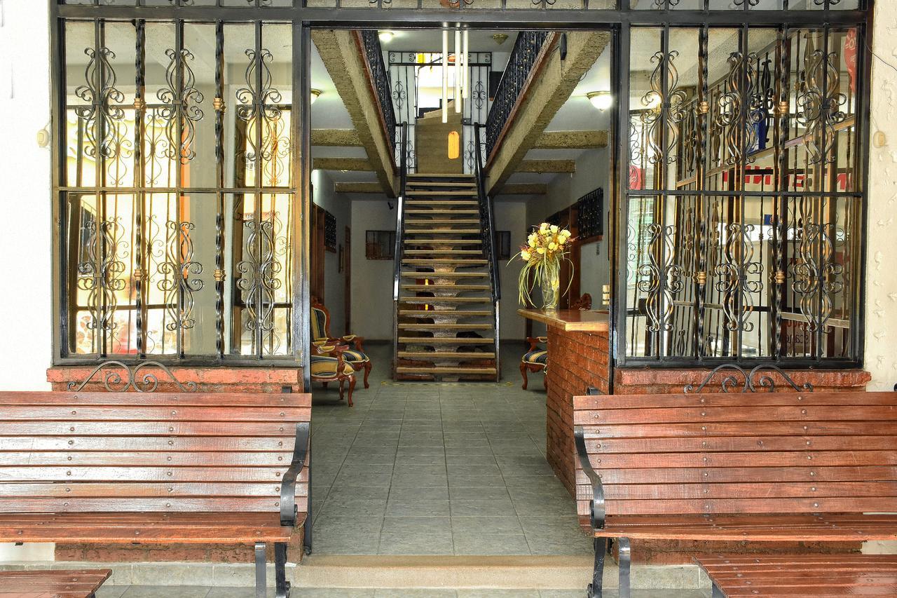 Hotel El Lago 2 Перейра Экстерьер фото